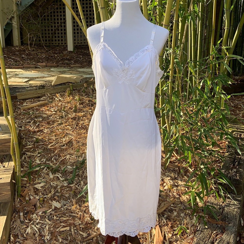 Pretty little underthing - dress up or overnight!